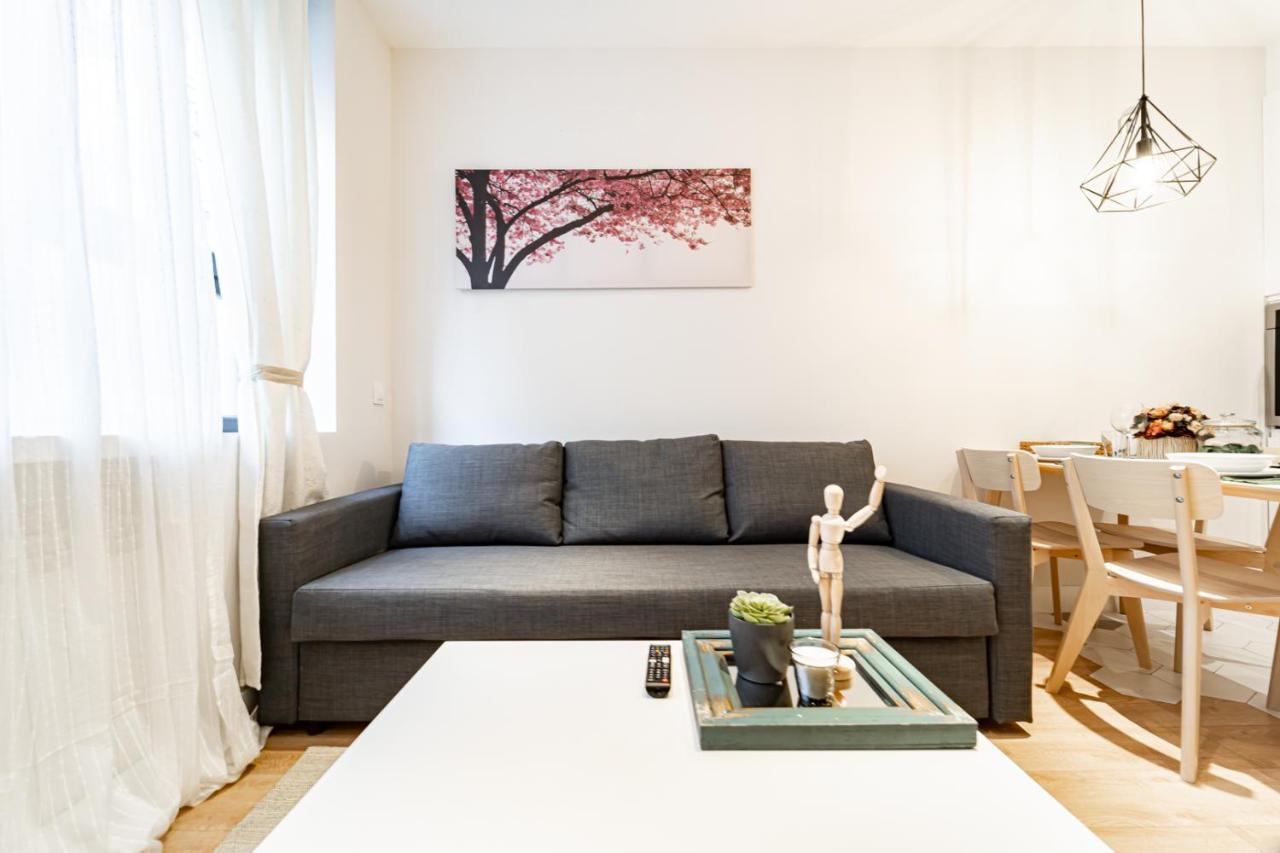 Edsam Madrid Apartments White Bagian luar foto