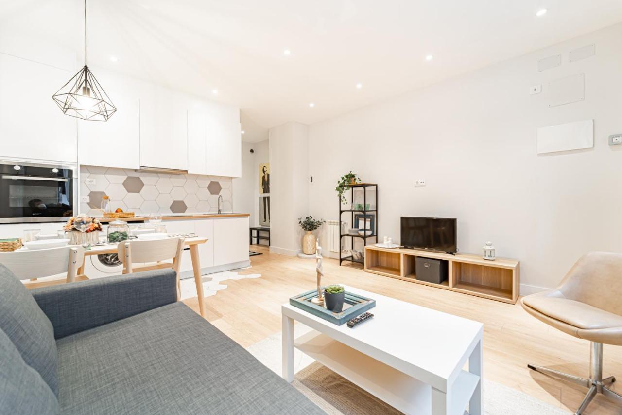 Edsam Madrid Apartments White Bagian luar foto