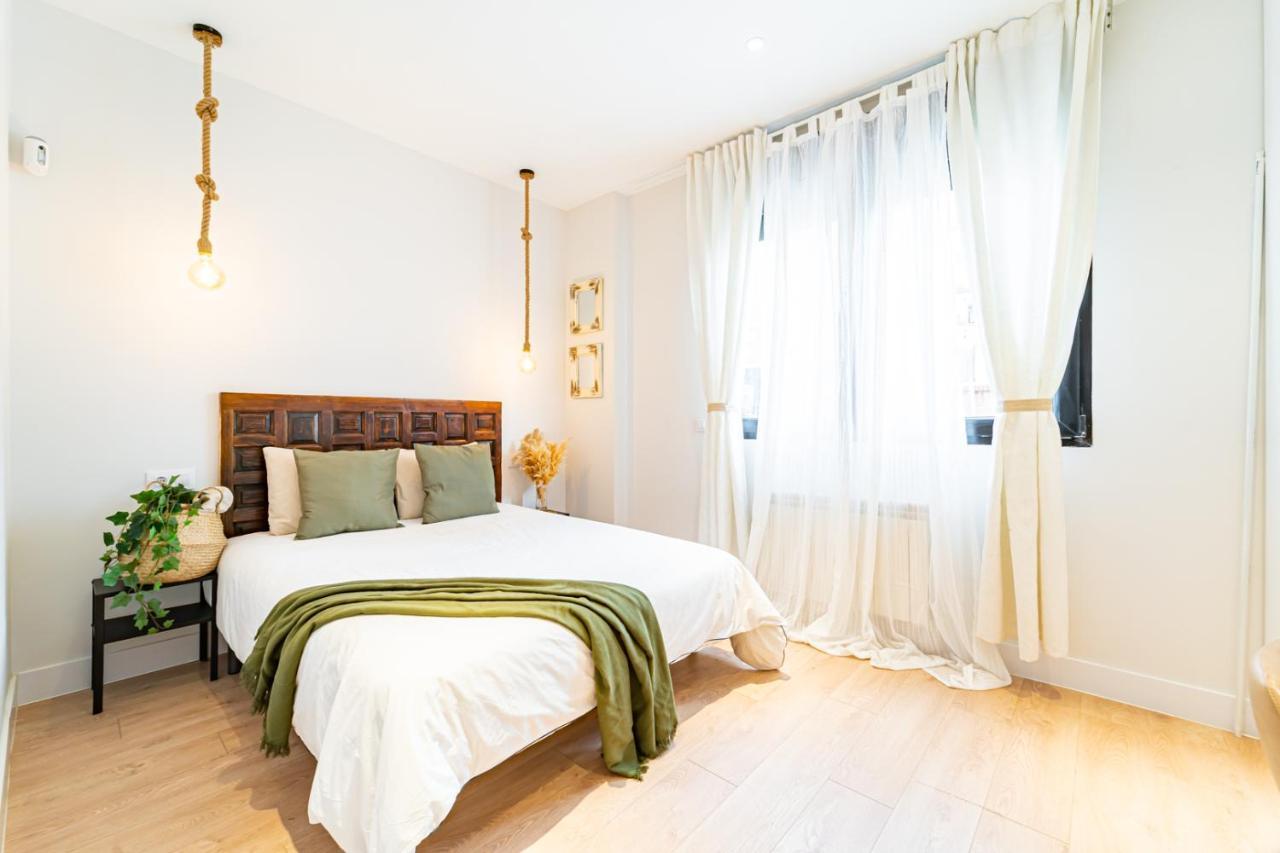 Edsam Madrid Apartments White Bagian luar foto